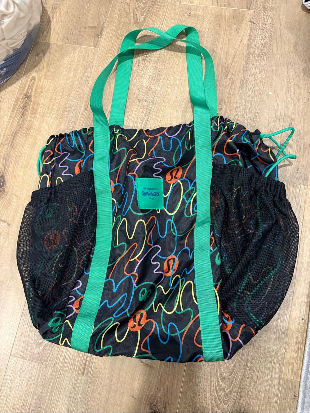 lululemon athletica Black Multicolor Scribble Tote with Green Straps